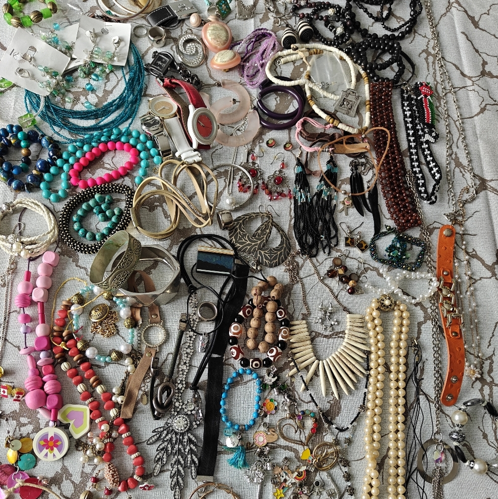 174 Wearable Jewelry Pieces Huge Jewelry Lot